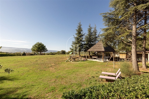 Family property with outbuildings, swimming pool and land for sa
