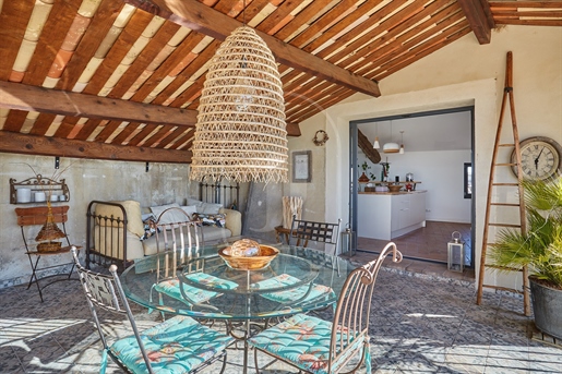 Charming town house for sale in the South Luberon