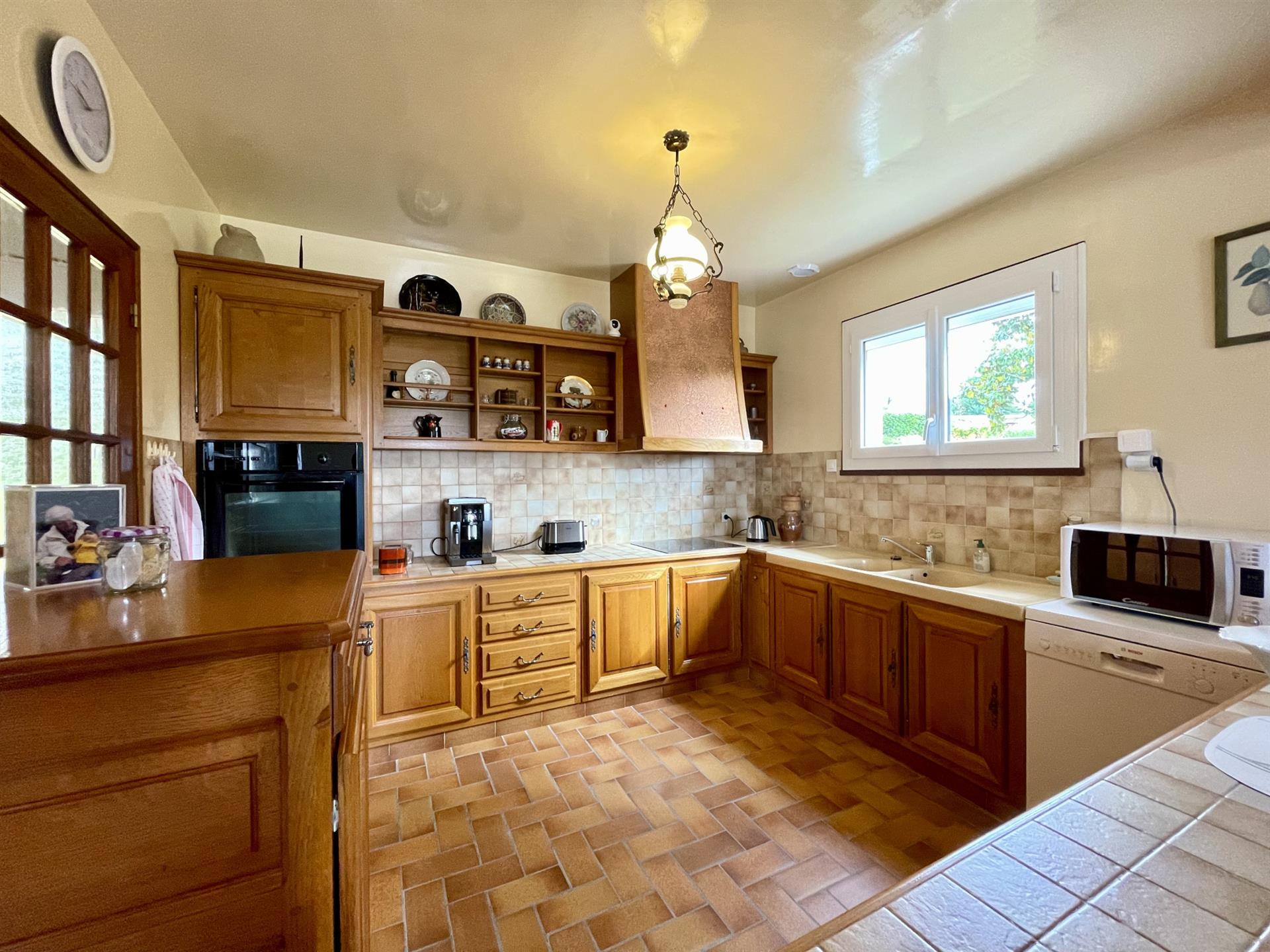 With A Nice View Of The River, Renovated Detached Bungalow With Enclosed Attached Land