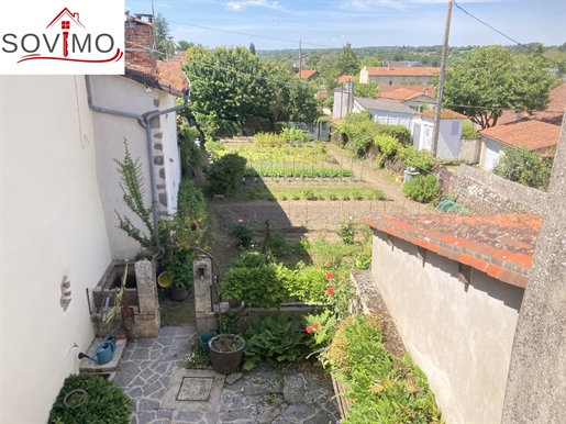 Amplio Centro Del Pueblo Con Jardín Y Garaje