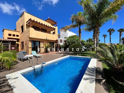 Magnificent villa with private pool