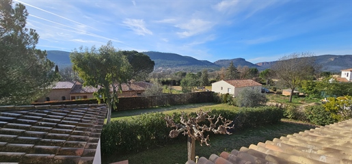 Provençaalse villa van 160M2 4 slaapkamers en kantoor op een perceel van 2000M2 prachtig uitzicht