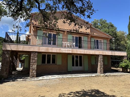 Charmante Villa in Les Issambres