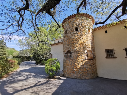 Villa with stone tower on one level 90M2 living space with attached garage of 25M2
