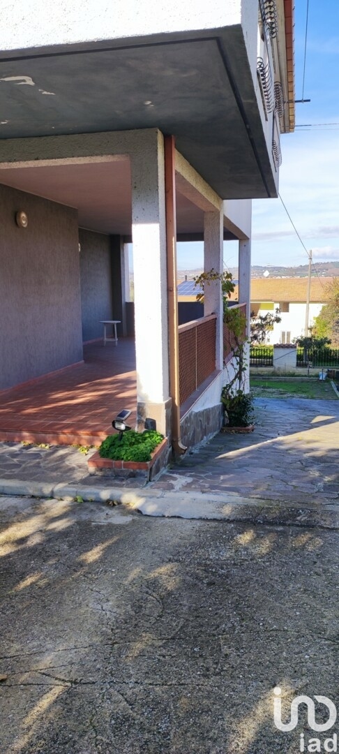 Vendita Casa indipendente / Villa 385 m² - 3 camere - Pineto
