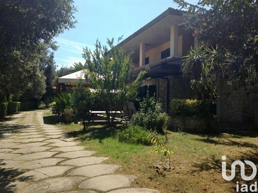 Detached house / Villa for sale 207 m² - 4 bedrooms - Canzano