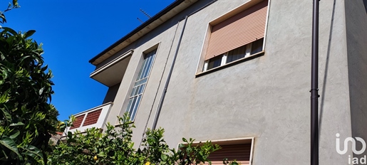 Sale Apartment 162 m² - 2 bedrooms - Roseto degli Abruzzi