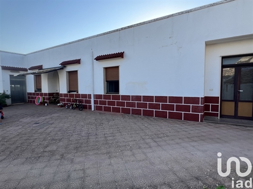 Vendita Casa indipendente / Villa 280 m² - 3 camere - Cisternino