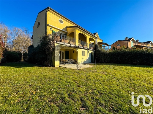 Detached house / Villa for sale 500 m² - 9 rooms - Bogogno