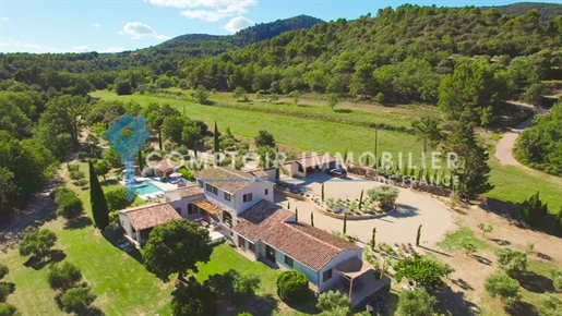 Magnificent Property in Lauris: Oasis of Luxury and Serenity