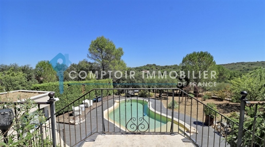 For Sale Gard (30) - Beautiful villa P7 with large land and swimming pool