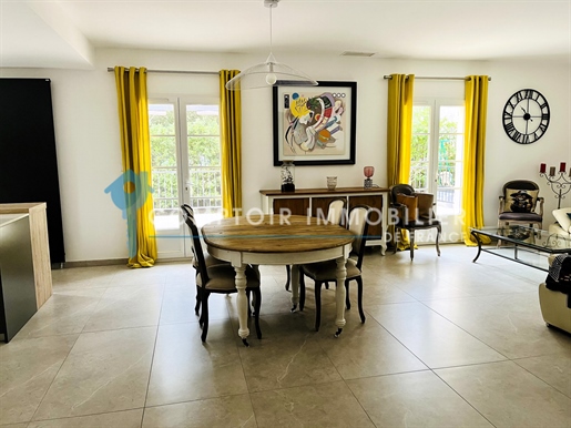 A Vendre Gard (30) - Belle villa P7 avec grand terrain et piscine