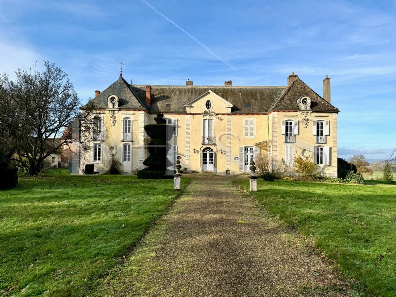 Chateau – 15 minutes de Beaune 