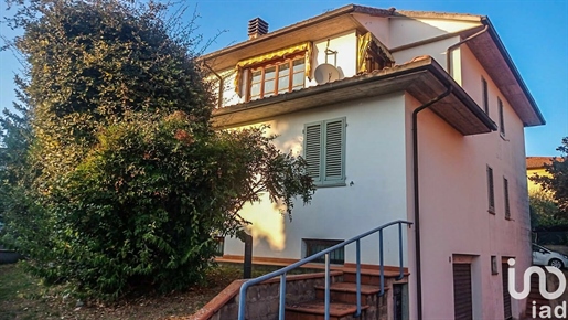 Отдельный дом / Вилла на продажу 300 m² - 7 спален - Castelfranco Piandiscò