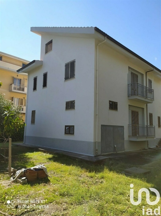 Sale Detached house / Villa 230 m² - 4 bedrooms - Amantea