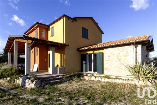Einfamilienhaus / Villa zu verkaufen 215 m² - 4 Schlafzimmer - Castellalto