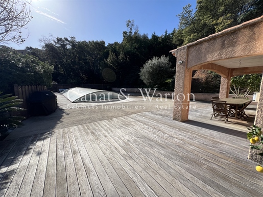 One Storey Villa In Cavalaire With Pool