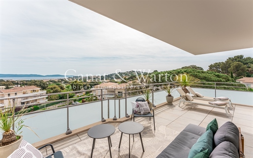 T 4 'Roof Villa' In Cavalaire With Sea View