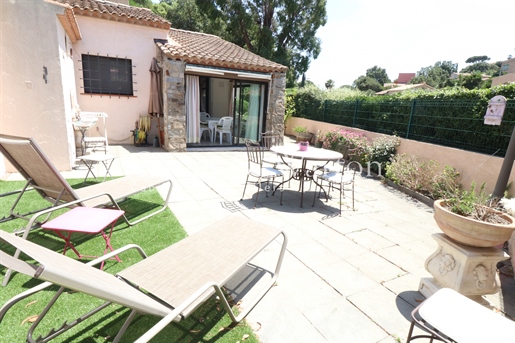 1.7 Km From The City Centre: Individual Villa On One Level In Cavalaire
