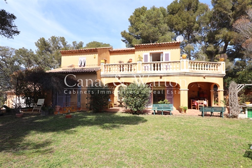 A Few Steps From The Calanques: Villa In Cavalaire With Sea View