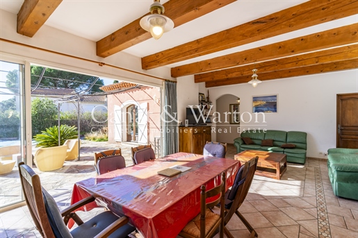 700 M From The City Center: Character Villa With Pool In Cavalaire