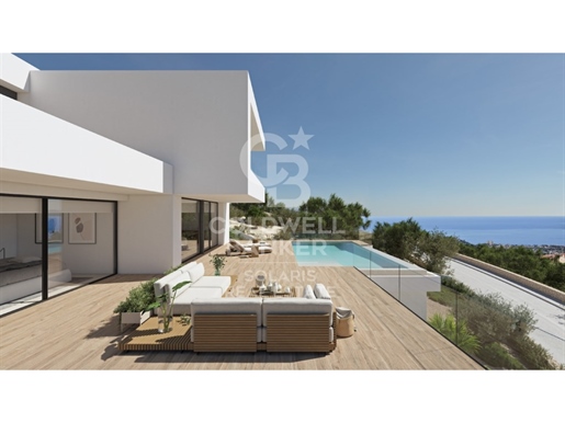 Luxury villa with spectacular sea views in Cumbre del Sol
