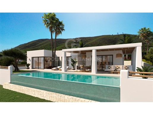 Einstöckige Villa im Ibiza-Stil in Granadella