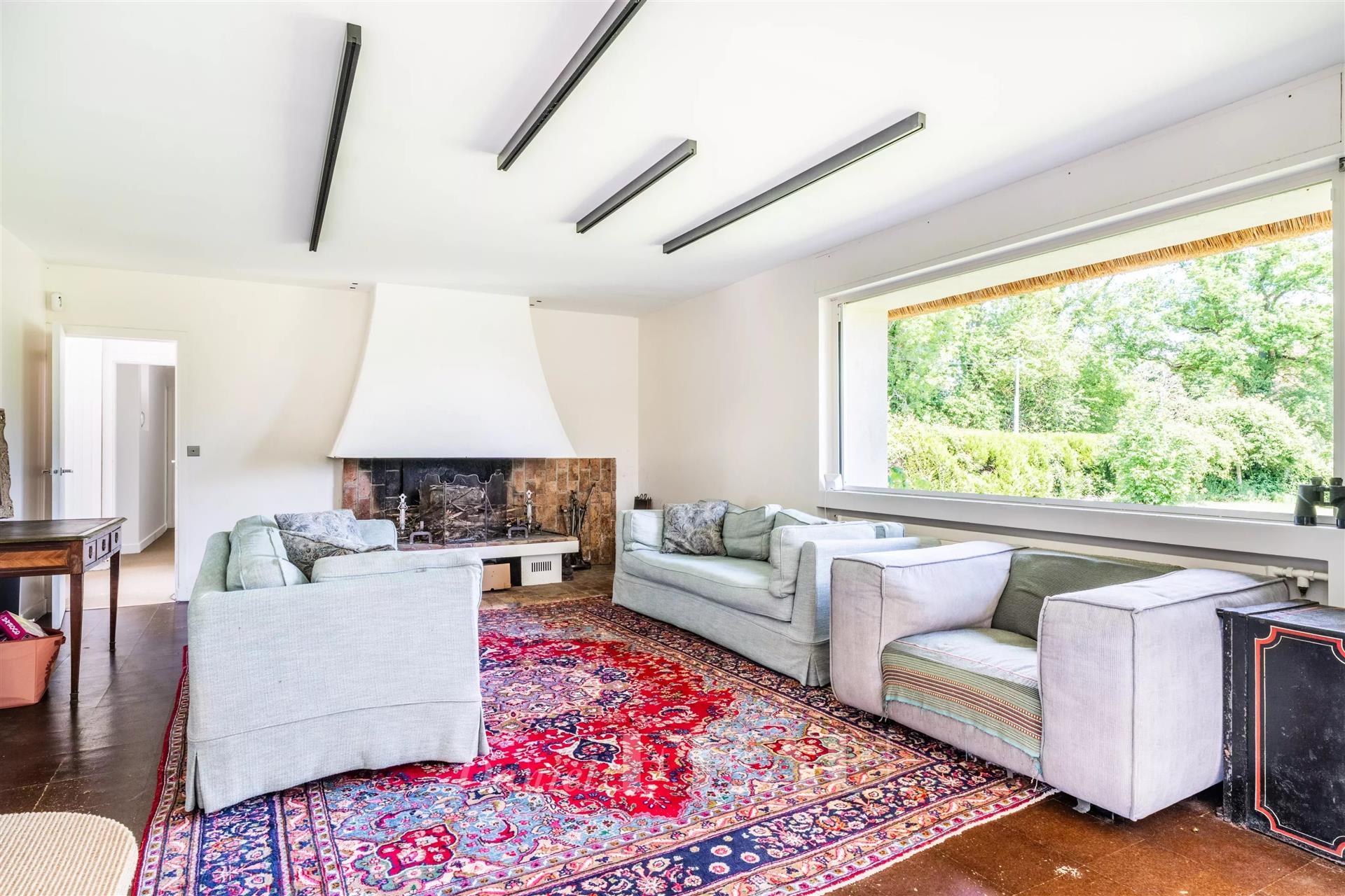 Montfort l'Amaury – A property with a swimming pool and tennis court