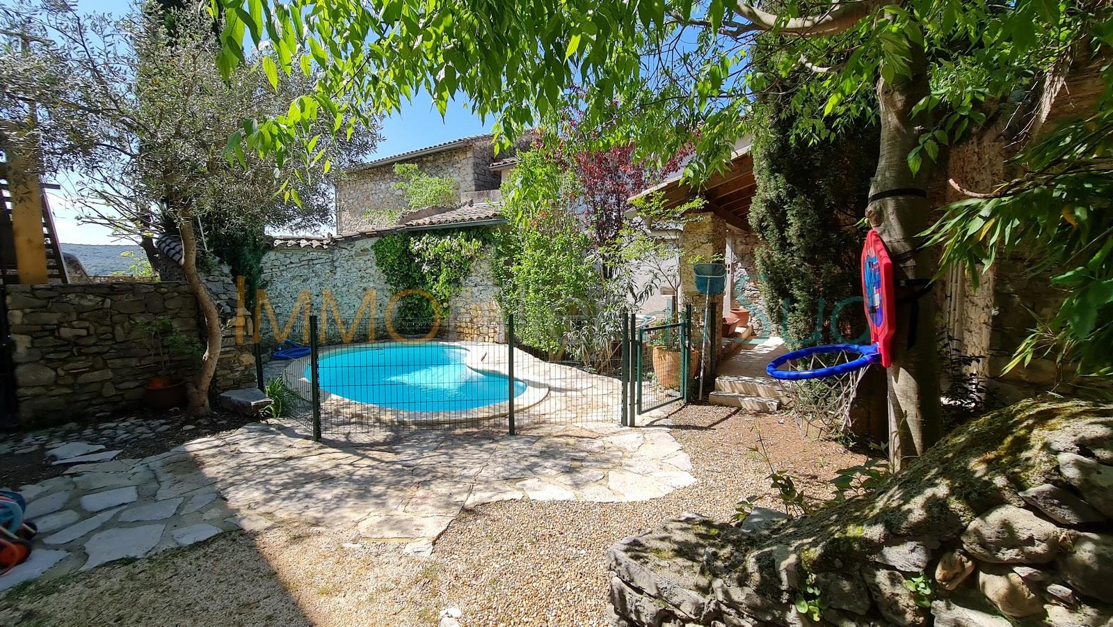 Absolute calm, charming hamlet house, garden, swimming pool