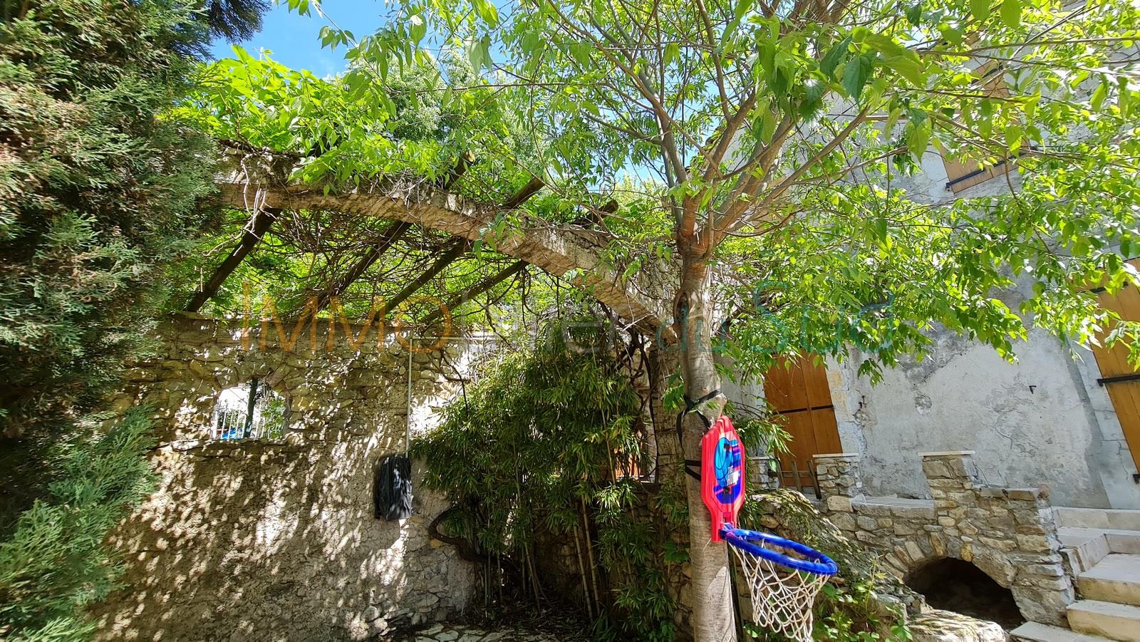 Absolute calm, charming hamlet house, garden, swimming pool