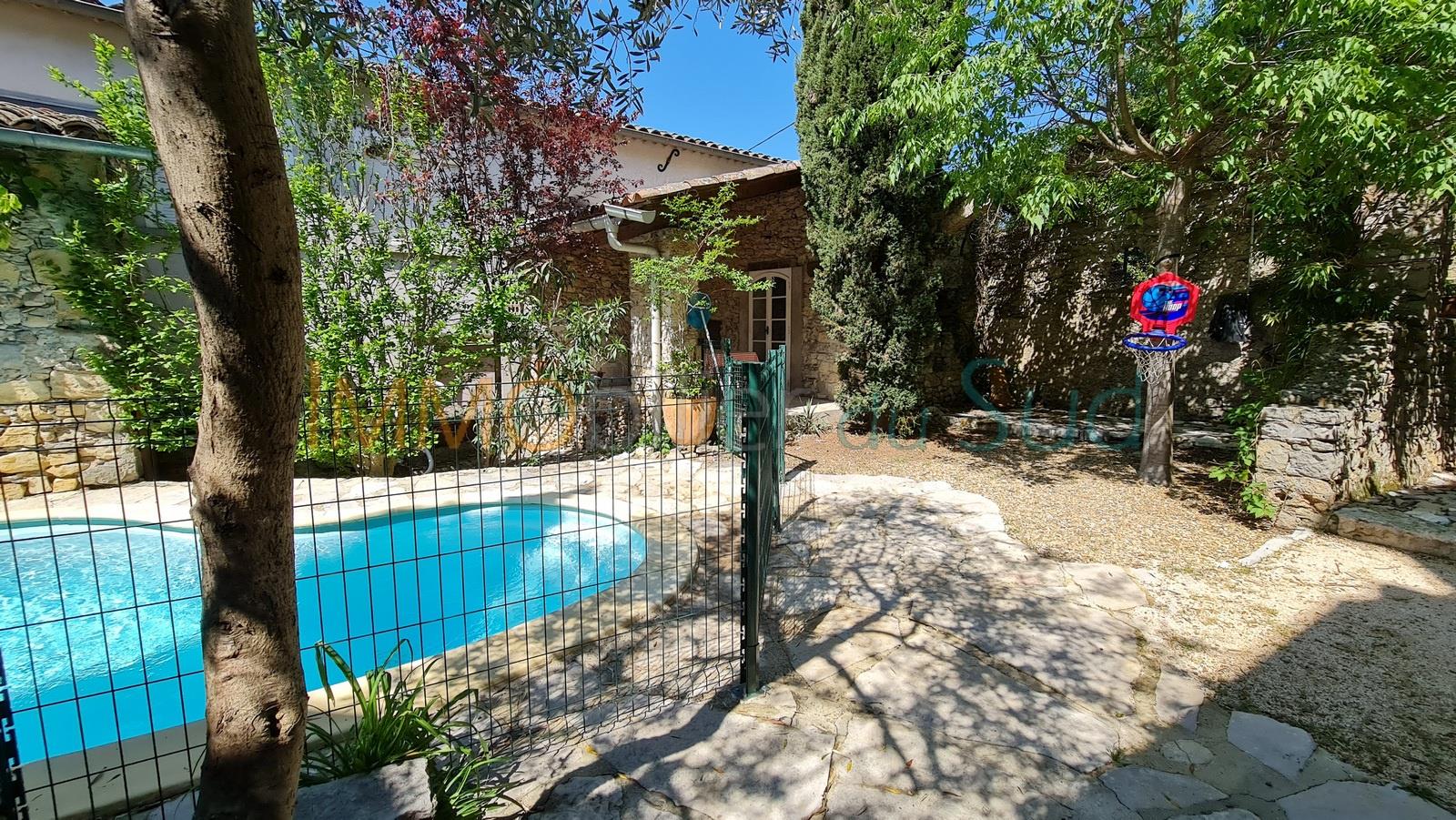 Absolute calm, charming hamlet house, garden, swimming pool