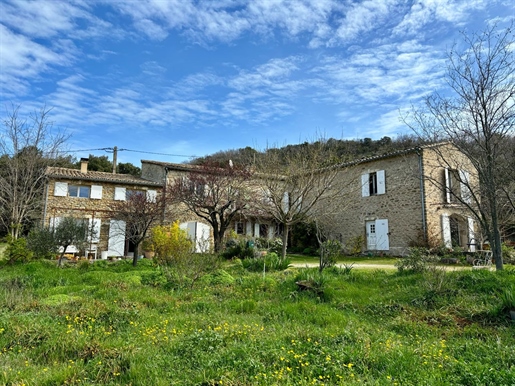 Grignan, Beautiful Stone Mas With View On 1.7Ha.