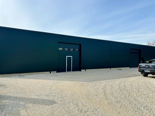 Near Grignan, Warehouse With Offices Of 420M2 On 2090M2.