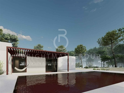Terrain pour la construction d'une villa de 4 chambres avec piscine