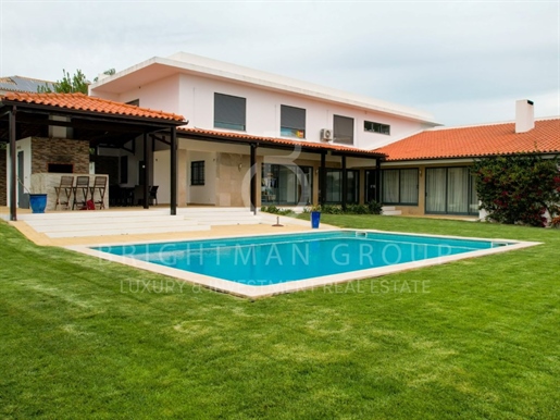 6 Bedroom Villa with Swimming Pool in Quinta da Beloura 2
