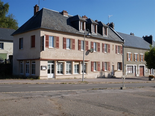 Former restaurant for sale in Montsauche les Settons, near Lac de Settons, Parc du Morvan.