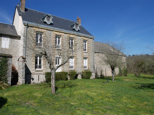 Exclusief, Maison de Maître in Marigny l'Eglise, vlakbij het Lac du Crescent, Parc du Morvan op 3 u