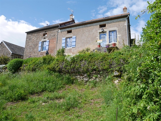 Character house in La Motte Ternant, less than 3 hours from Paris