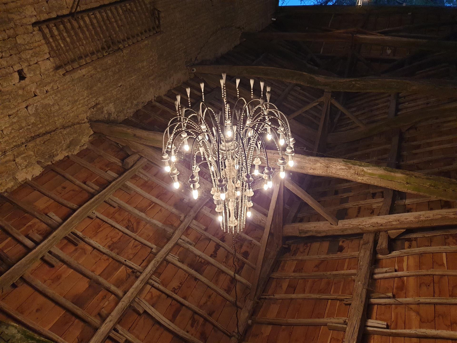 Impresionante propiedad de piedra renovada en un bonito pueblo al borde de Deux-Sèvres, Charente, V