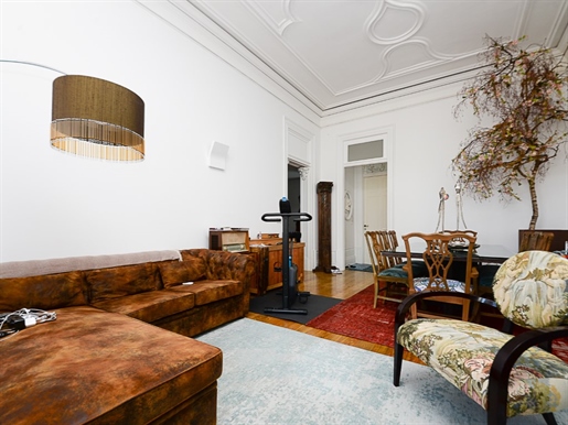 Fantastische 2-Zimmer-Maisonette-Wohnung, in der Innenstadt von Porto