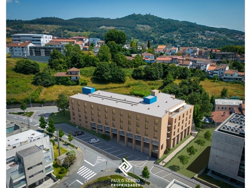 Потрясающая 1-комнатная квартира в Azurém, Guimarães