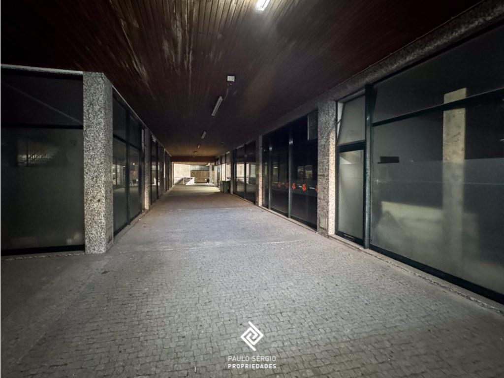 Unique Investment Opportunity - Commercial Space with 1,099 m² in São João da Madeira