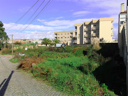 Land near the beach of Canidelo, with 3500m2, for the construction of 10 townhouses