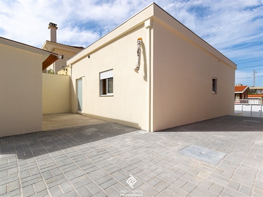 Detached single storey T2 located in Anta, Espinho