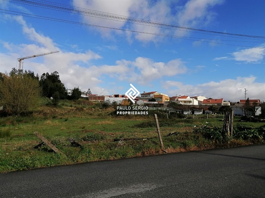Land in Vila Nova de Gaia just 5 minutes from the beach of Madalena with area of 8850m2