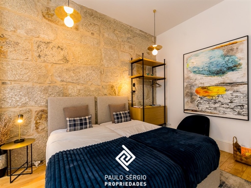Apartment T0 in Porto, located in the tourist area, a few meters from Rua das Flores
