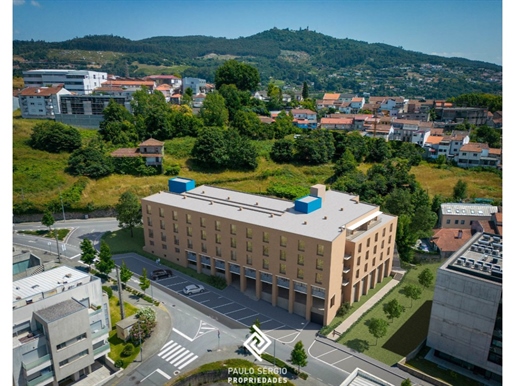 Fantástico piso de 2 habitaciones en Azurém, Guimarães