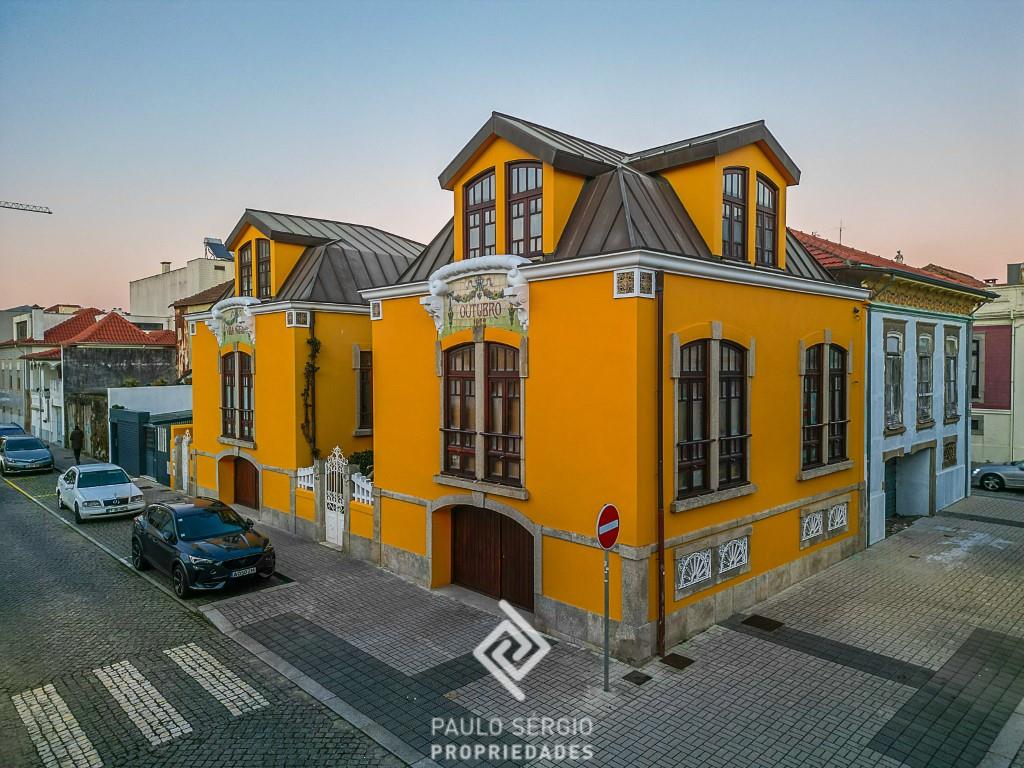 5 bedroom independent villa 200m from the beach of Espinho
