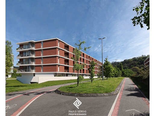 Moderno Apartamento de tres dormitorios en Costa - Guimarães