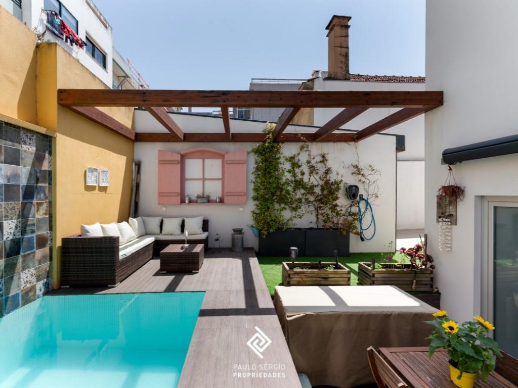 Moderne Villa mit 3 Schlafzimmern und Pool im Zentrum von Espinho